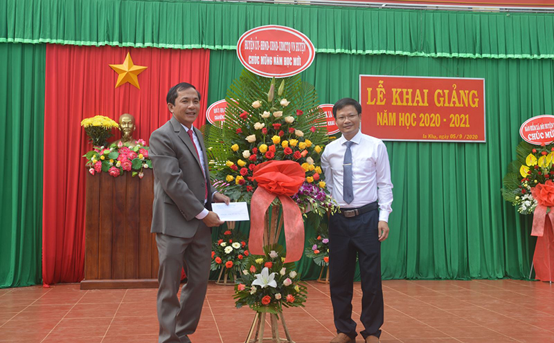 Article Ghi nhận Lễ khai giảng năm học mới tại các trường học trên địa bàn thị trấn Ia Kha
