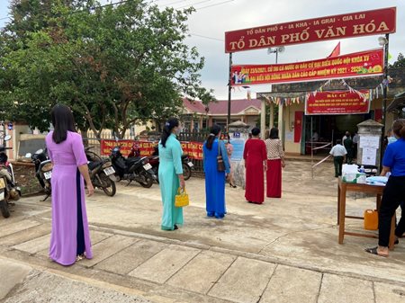 hinh-10.jpg hinh-10.jpg
