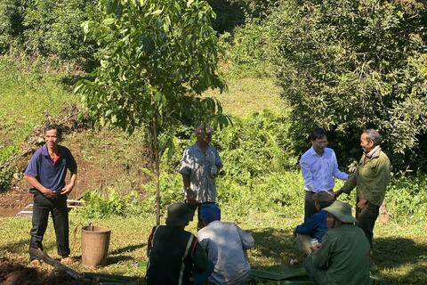 Làng Bẹk tổ chức Lễ cúng giọt nước