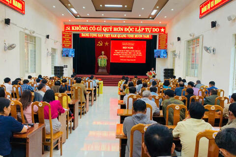 Đảng uỷ xã Ia Grai tổ chức Hội nghị, quán triệt các Chỉ thị, Văn bản hướng dẫn của Trung ương, Tỉnh và Đảng uỷ xã cho cán bộ chủ chốt của xã